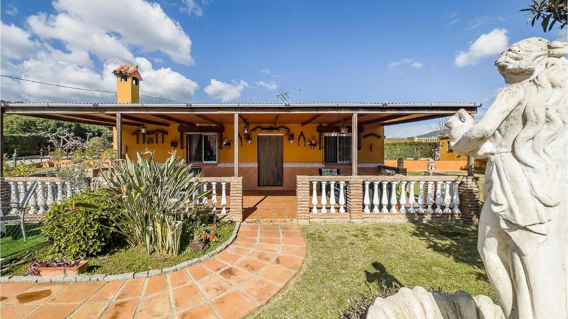 2 Bedroom Amazing Home In Mijas 0*,
